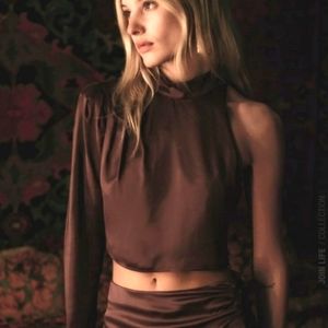 💎2/$20 ZARA SATIN EFFECT ONE SLEEVE TOP